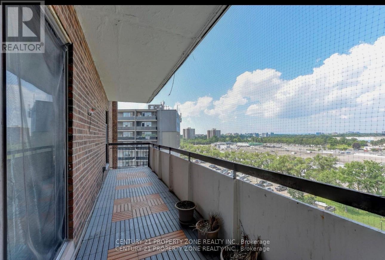 907-3025 Queen Frederica Drive E, Mississauga, ON, L4Y 3A1 - 27