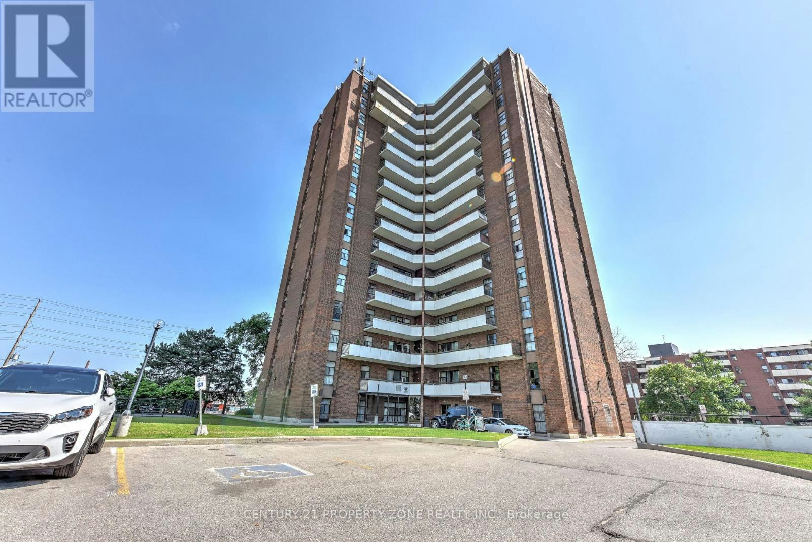907-3025 Queen Frederica Drive E, Mississauga, ON, L4Y 3A1