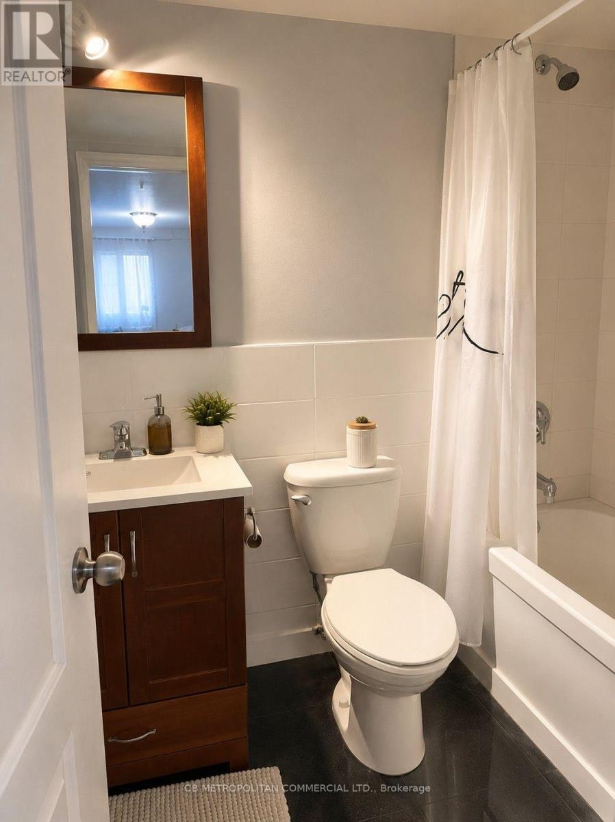 827 Dupont Street, Toronto, ON, M6G 1Z7 - 7