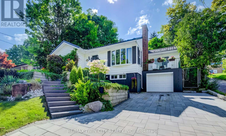 24 Forest Road
