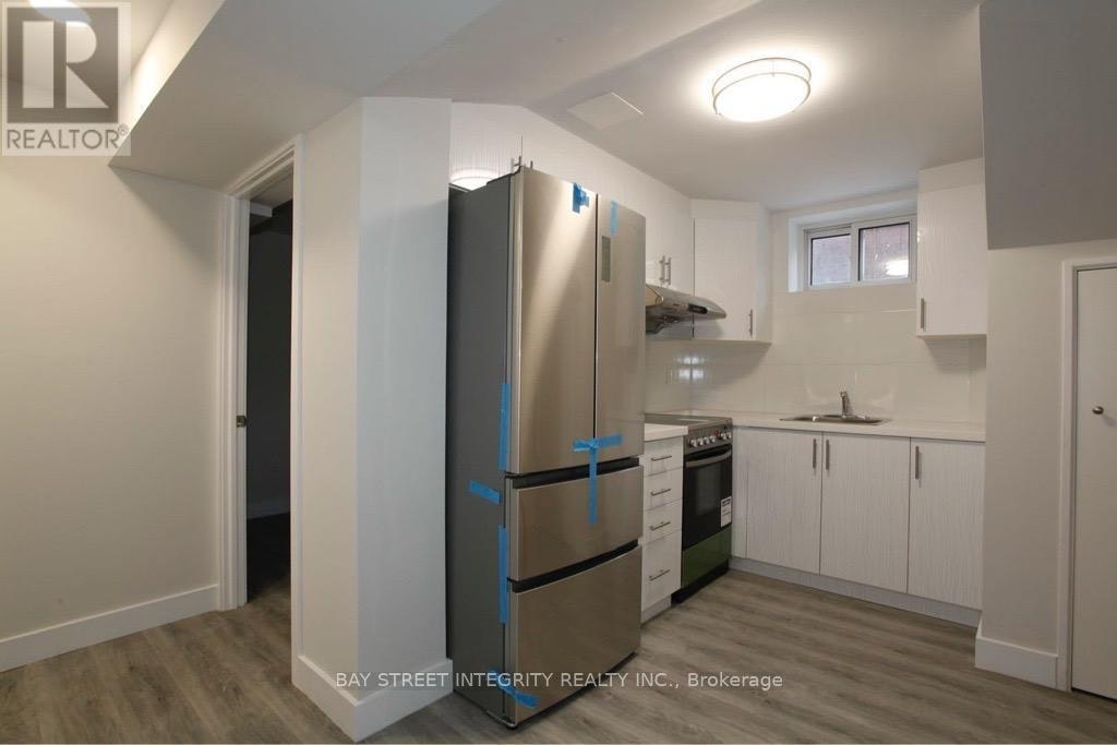 87 Tulane Crescent, Toronto, ON, M3A 2C2 - 2