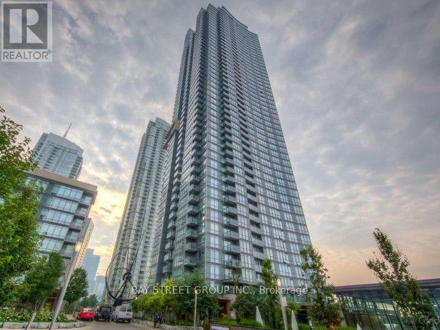 1905-11 Brunel Court, Toronto, ON, M5V 3Y3