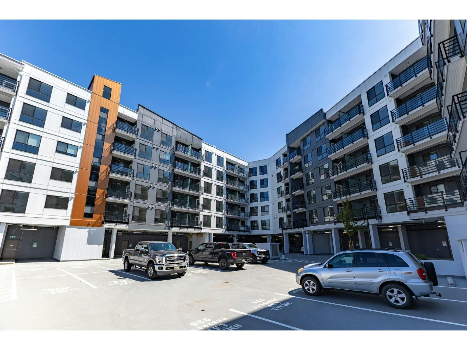 319-20769 Fraser Highway, Langley, BC, V3A 0S4 - 2