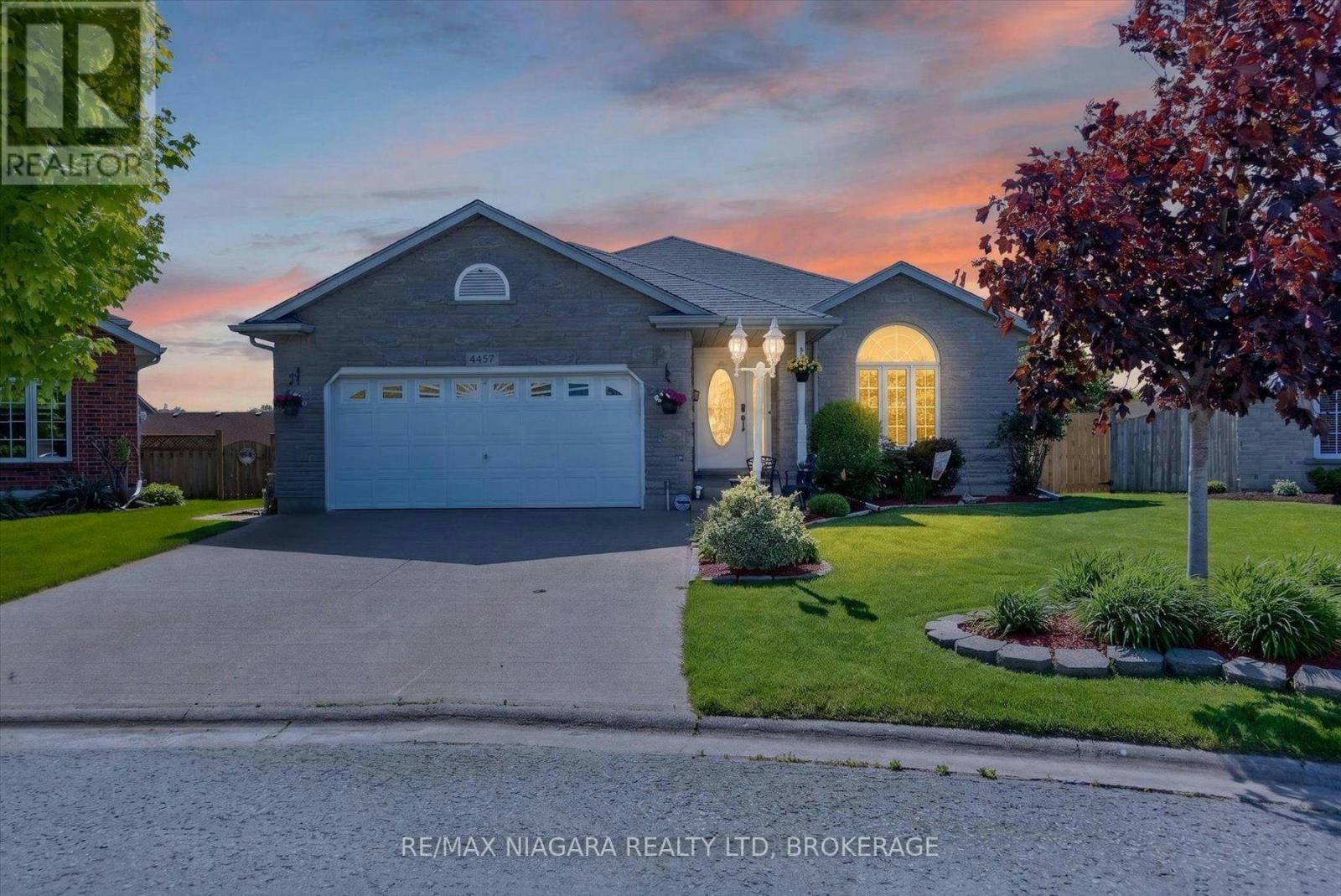 4457 Kathleen Crescent, Niagara Falls, ON, L2H 3H8