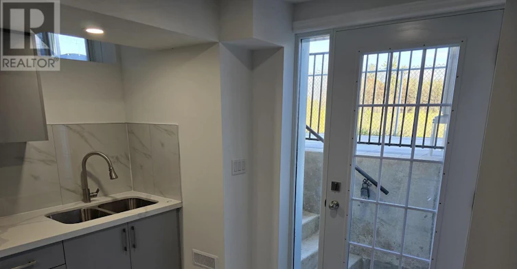 BSMT-18 Shepherd Drive, Barrie, ON, L9J 0P3 - 4