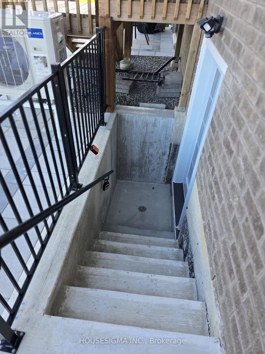 BSMT-18 Shepherd Drive, Barrie, ON, L9J 0P3 - 3