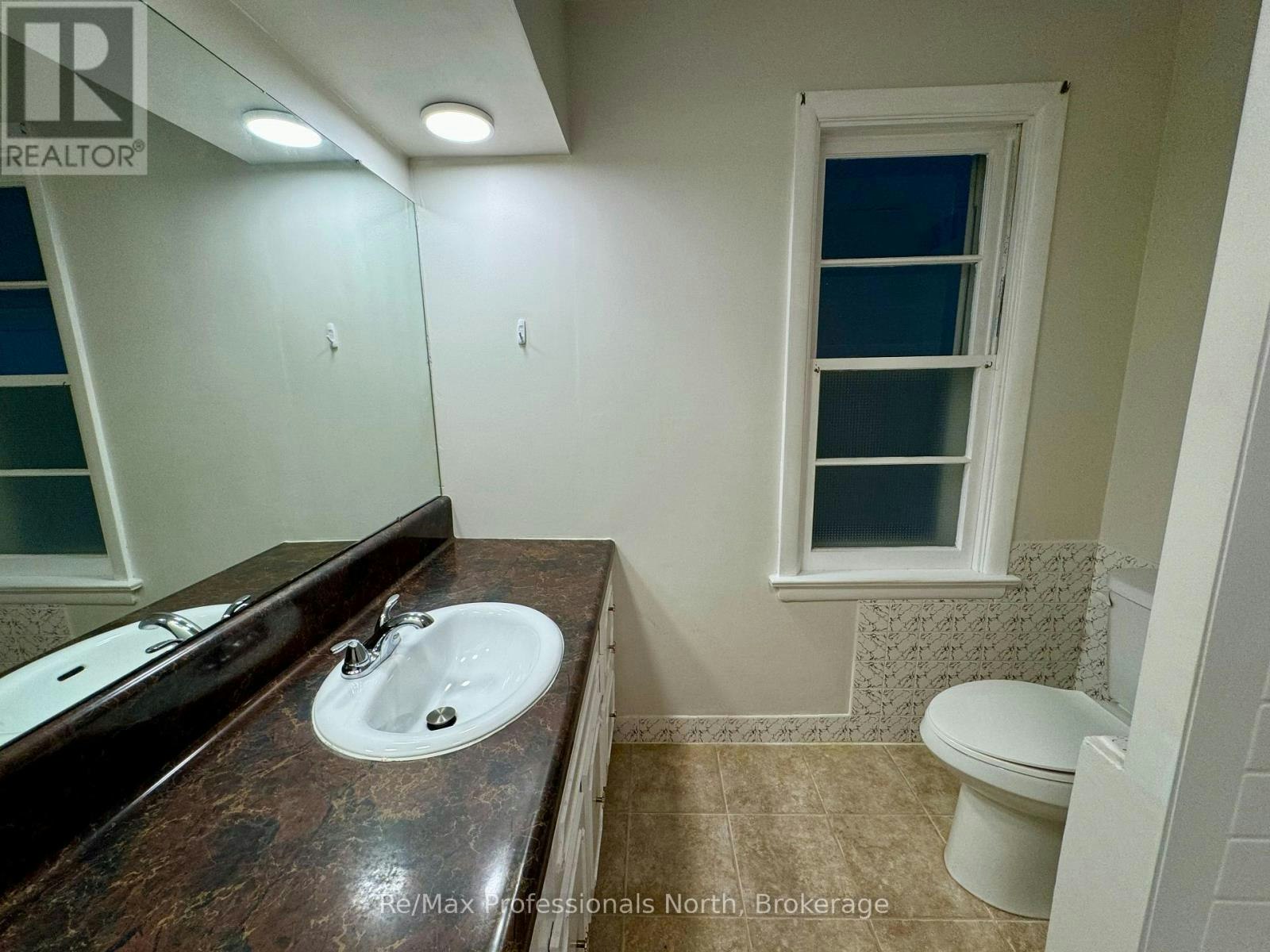 260 Isaac Street, Gravenhurst, ON, P1P 1G2 - 8