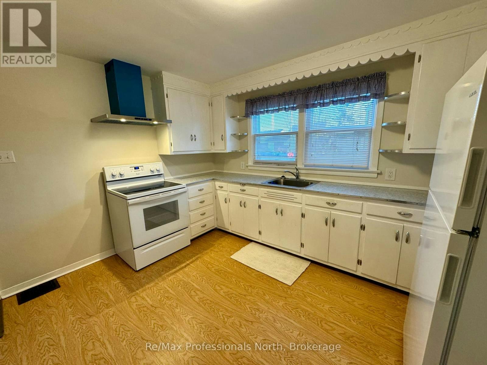 260 Isaac Street, Gravenhurst, ON, P1P 1G2 - 6