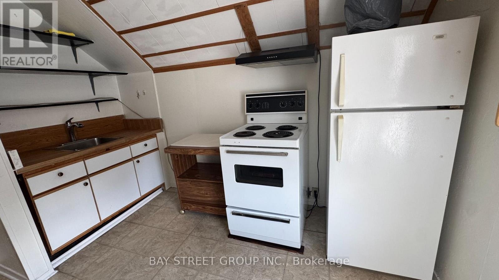 UPPER-4138 Drummond Road, Niagara Falls, ON, L2E 6B9