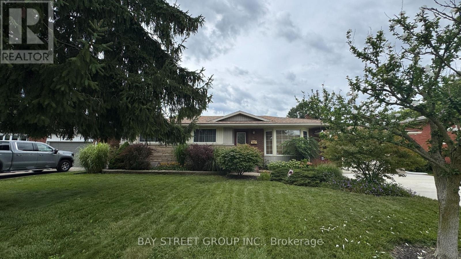 20 Windermere Road, St. Catharines, ON, L2T 3W2 - 2