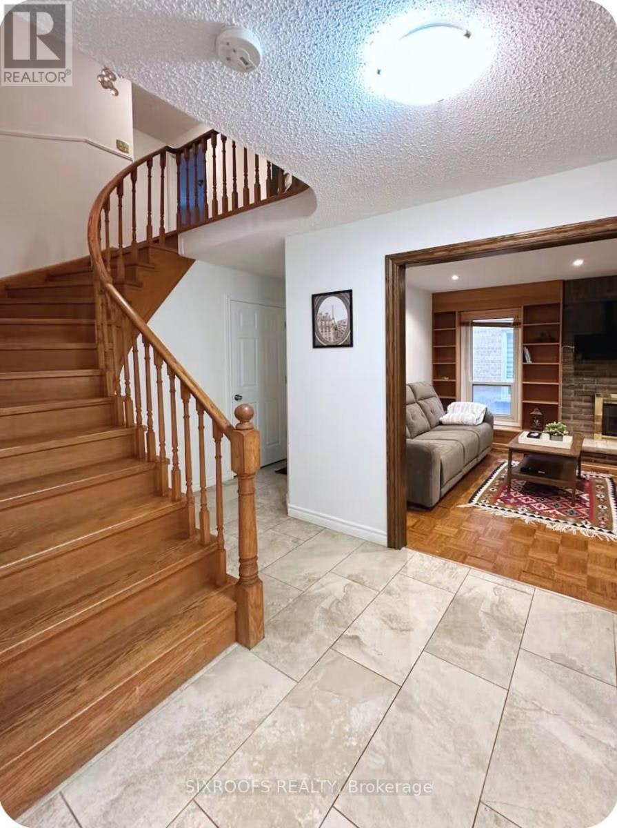 MAIN-43 Eleanor Circle, Richmond Hill, ON, L4C 6K6 - 17