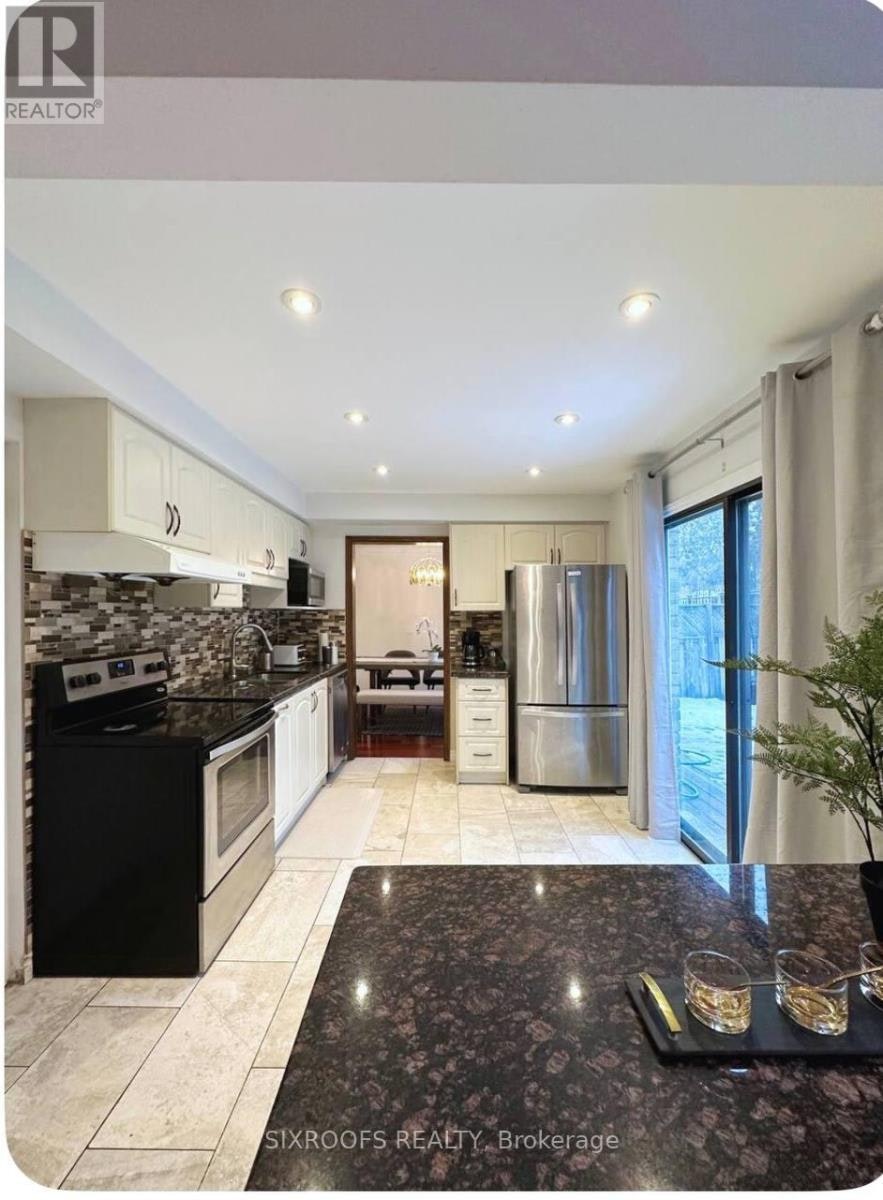 MAIN-43 Eleanor Circle, Richmond Hill, ON, L4C 6K6 - 7