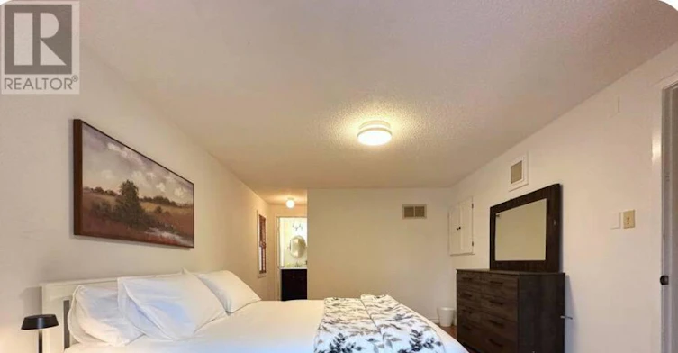 MAIN-43 Eleanor Circle, Richmond Hill, ON, L4C 6K6 - 11