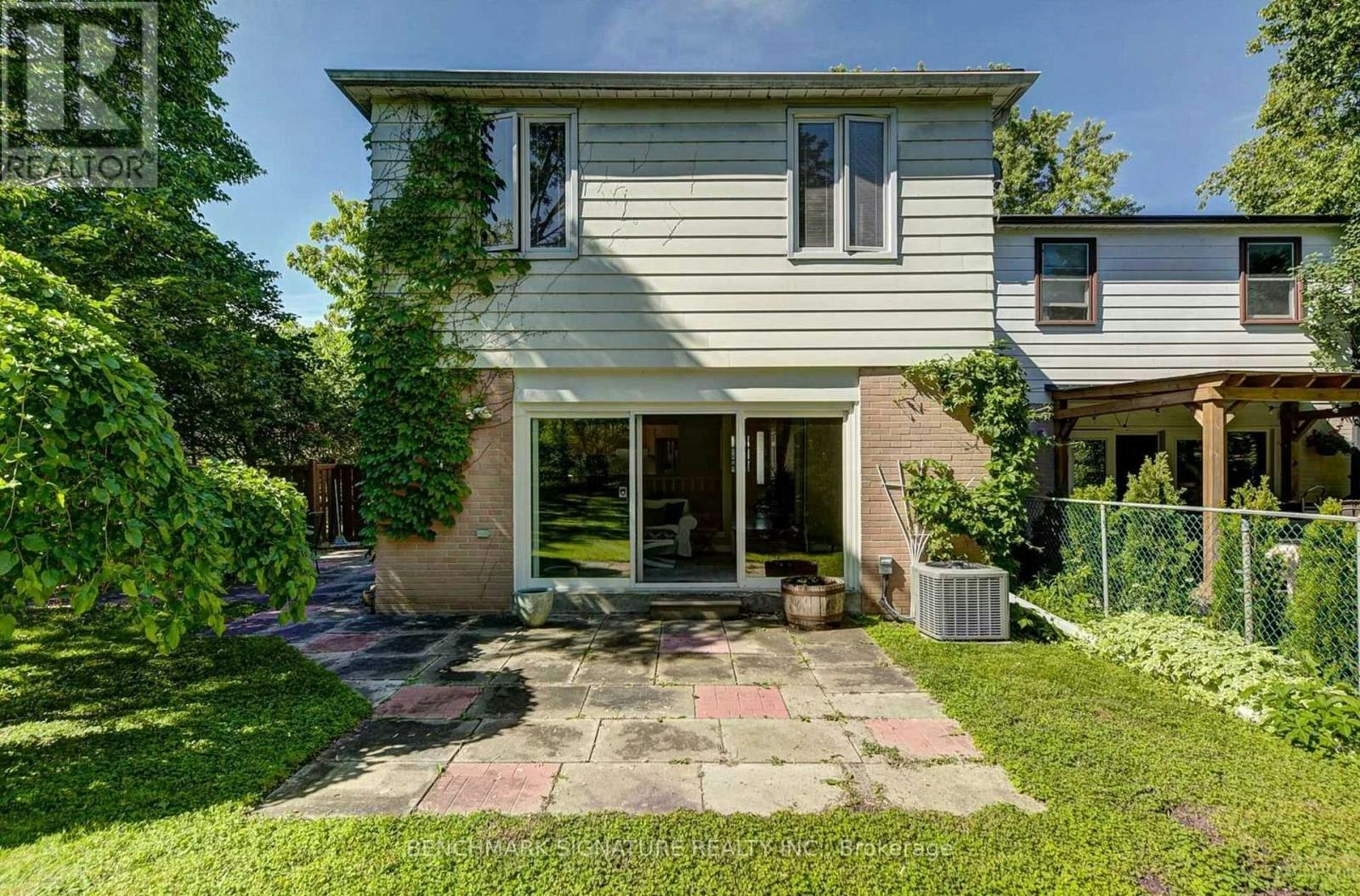 711 Leeder Court, Newmarket, ON, L3Y 5A8 - 4
