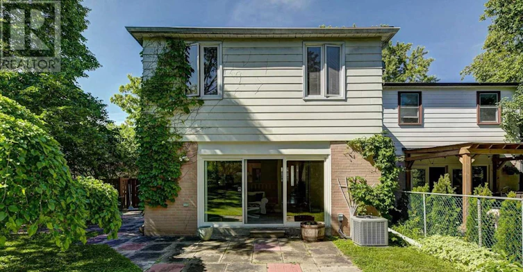 711 Leeder Court, Newmarket, ON, L3Y 5A8 - 4