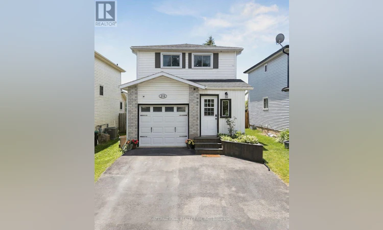 206 Hickling Trail