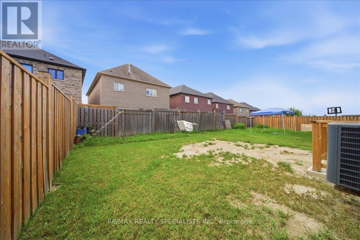 77 Mckenzie Way, Bradford West Gwillimbury, ON, L3Z 0J9 - 9