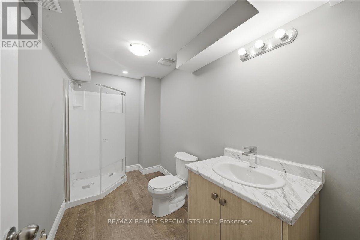 77 Mckenzie Way, Bradford West Gwillimbury, ON, L3Z 0J9 - 6