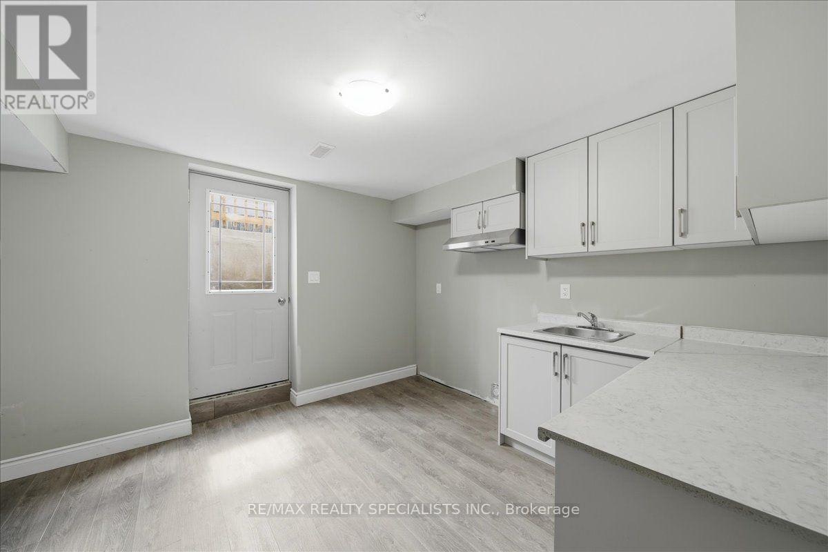 77 Mckenzie Way, Bradford West Gwillimbury, ON, L3Z 0J9 - 4