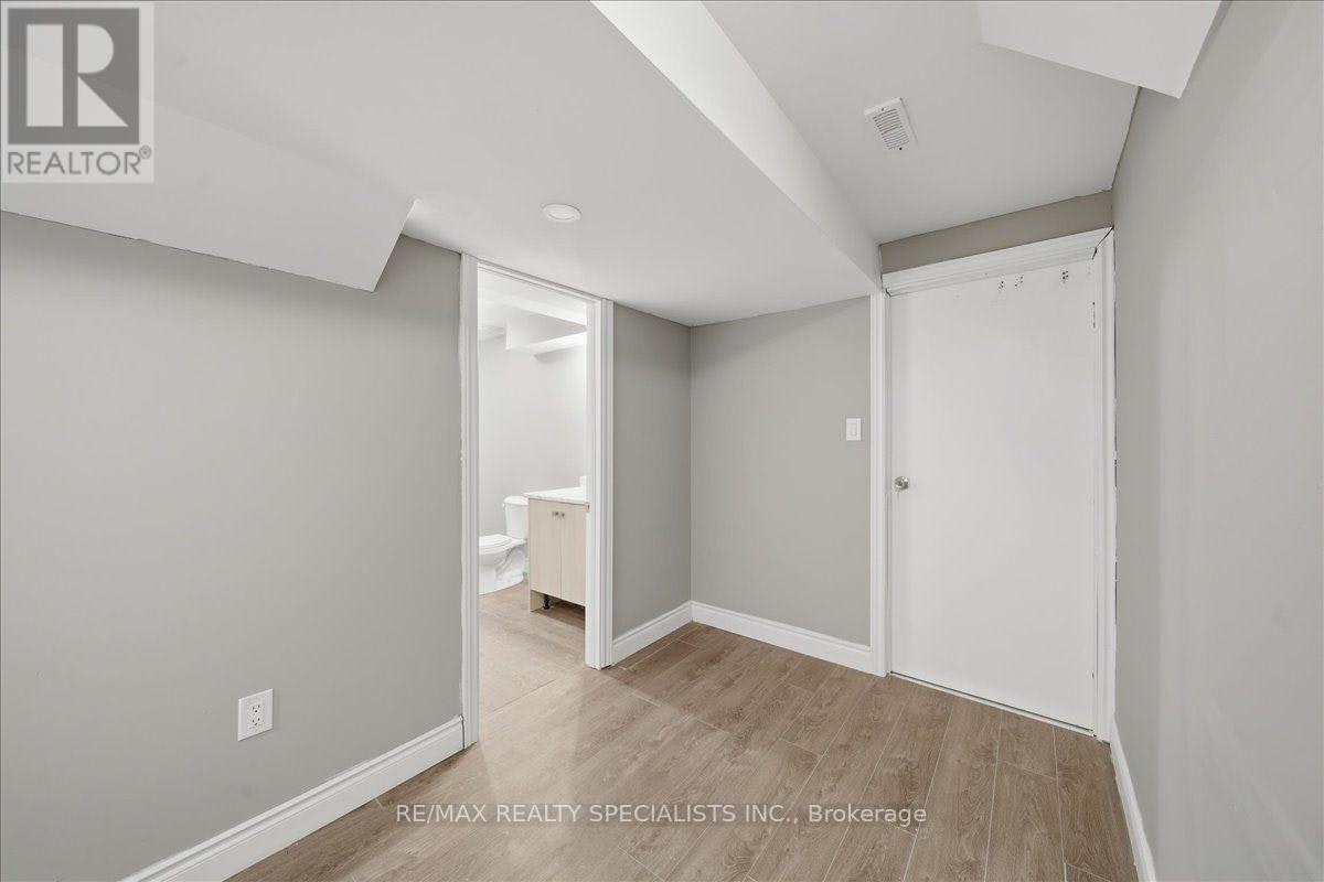 77 Mckenzie Way, Bradford West Gwillimbury, ON, L3Z 0J9 - 5