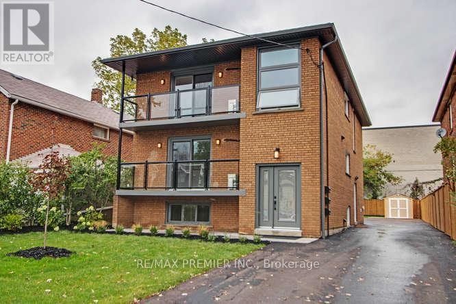2-52 Vanevery Road, Toronto, ON, M8V 1Y6 - 2