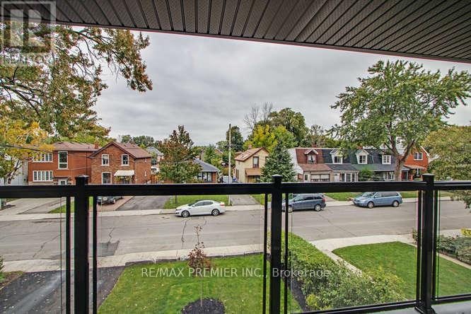 2-52 Vanevery Road, Toronto, ON, M8V 1Y6 - 9