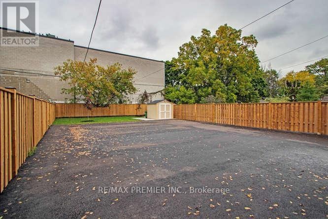 2-52 Vanevery Road, Toronto, ON, M8V 1Y6 - 31