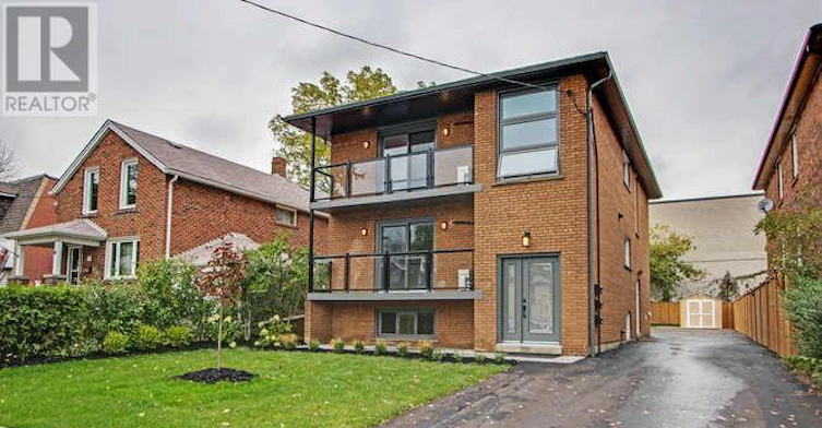 2-52 Vanevery Road, Toronto, ON, M8V 1Y6