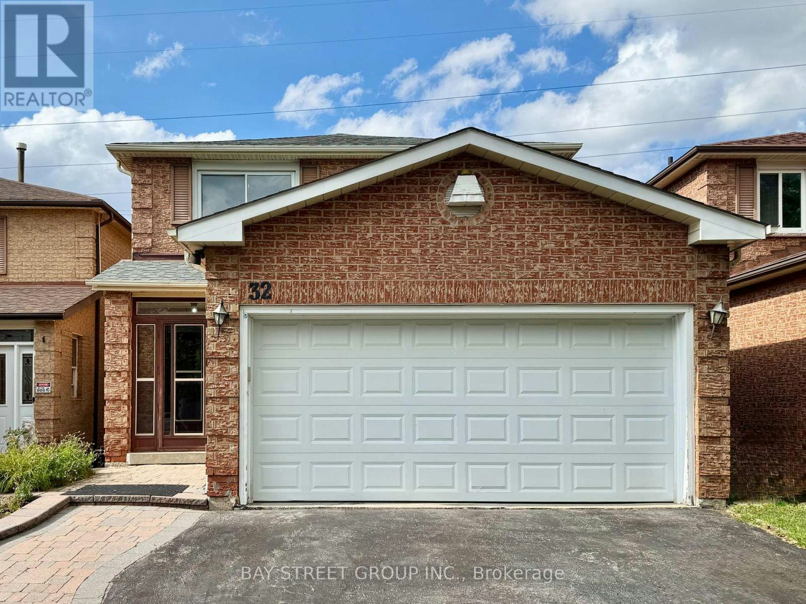 32 Perthshire Street, Toronto, ON, M1V 3A9