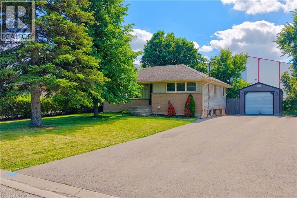 18 Willowdale Street, Brant, ON, N3T 5L7