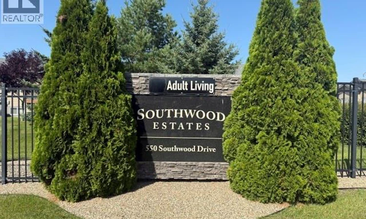 2-550 Southwood Drive