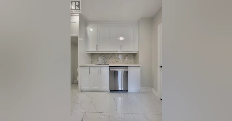 2-49 Vine Avenue, Toronto, ON, M6P 1V6 - 5
