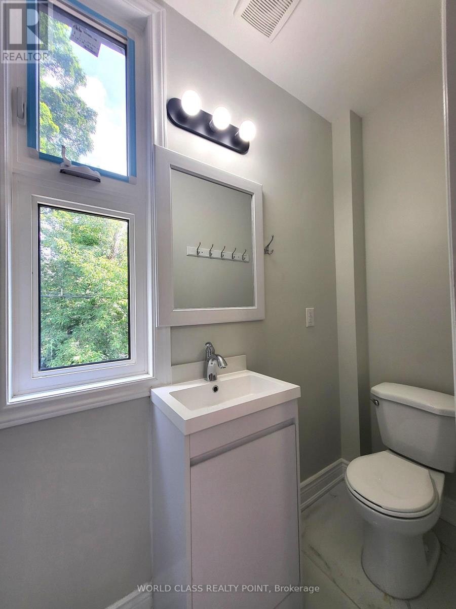 2-49 Vine Avenue, Toronto, ON, M6P 1V6 - 13