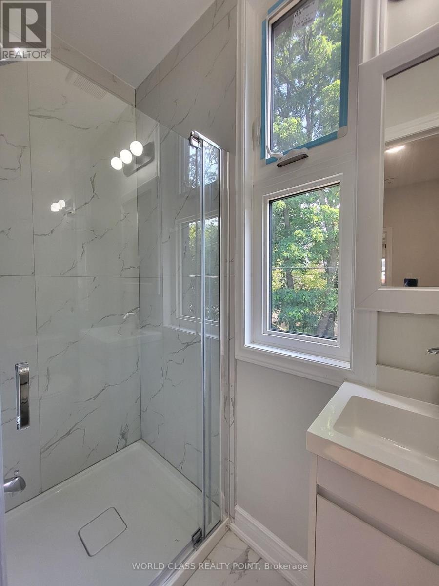 2-49 Vine Avenue, Toronto, ON, M6P 1V6 - 12