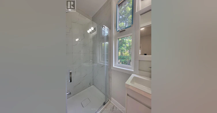2-49 Vine Avenue, Toronto, ON, M6P 1V6 - 12