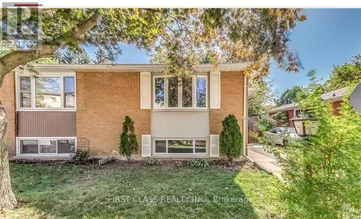 657 Sevilla Park Place, London, ON, N5Y 4H9