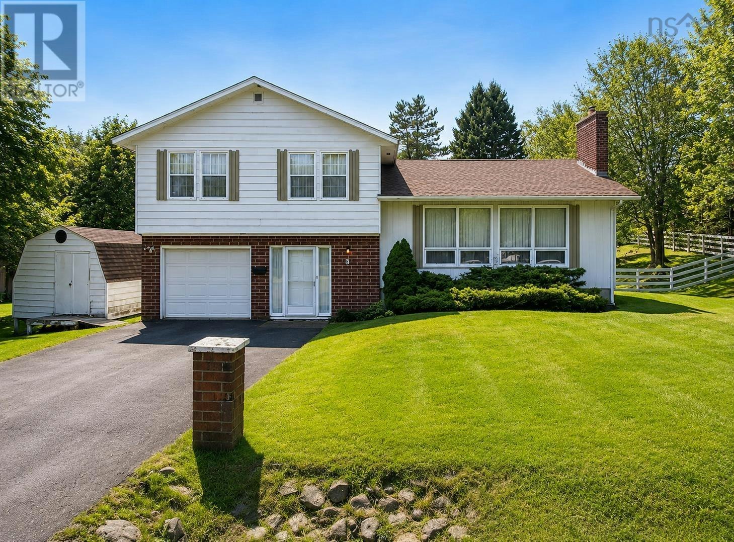 8 Victoria Hill, Westmount, NS, B1R 1P1