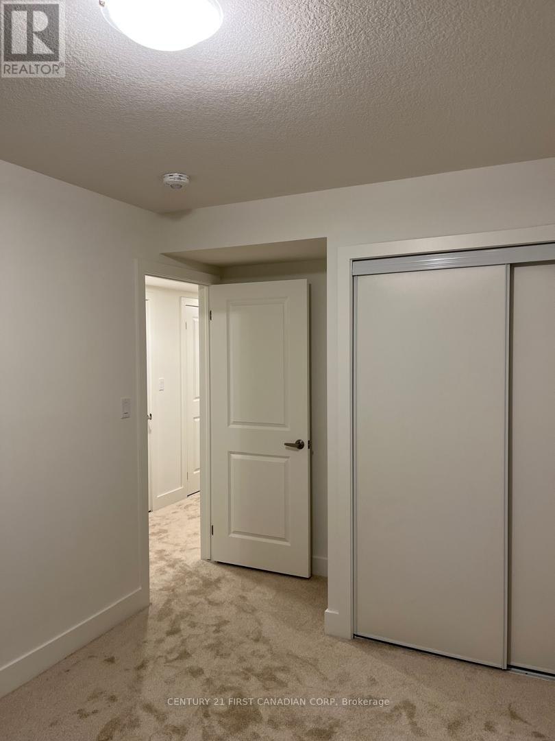 93-234 Edgevalley Road, London, ON, N5V 0E3 - 8