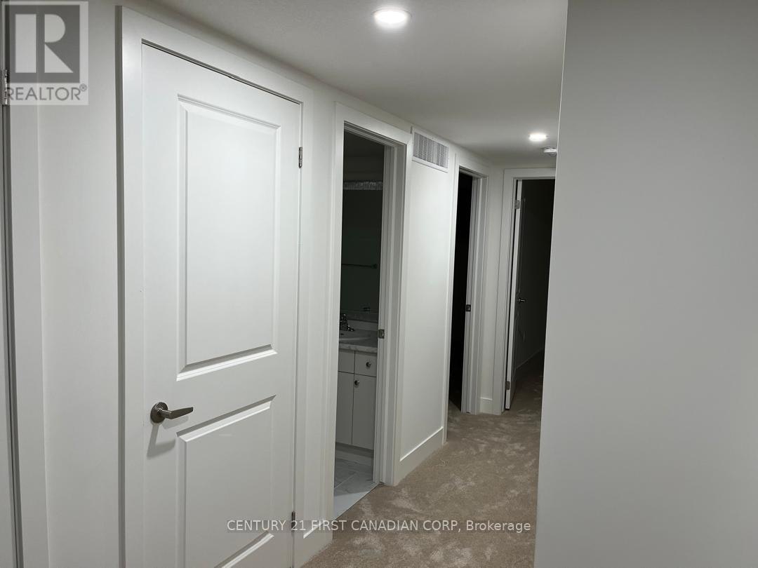 93-234 Edgevalley Road, London, ON, N5V 0E3 - 14