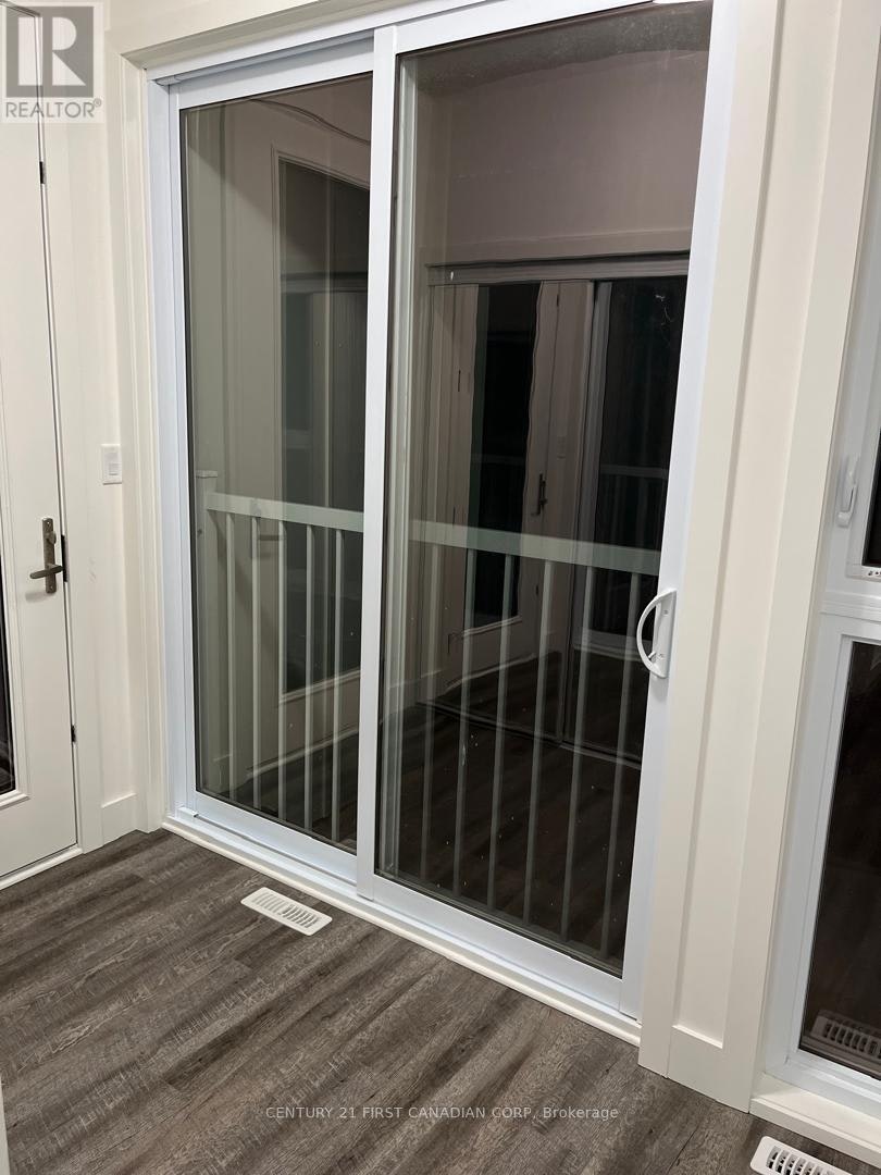 93-234 Edgevalley Road, London, ON, N5V 0E3 - 2