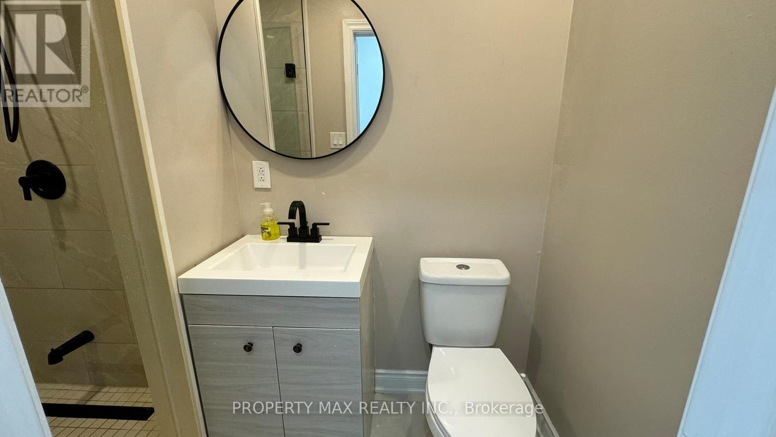 BSMT-30 Glenabbey Drive, Clarington, ON, L1E 1B8 - 4