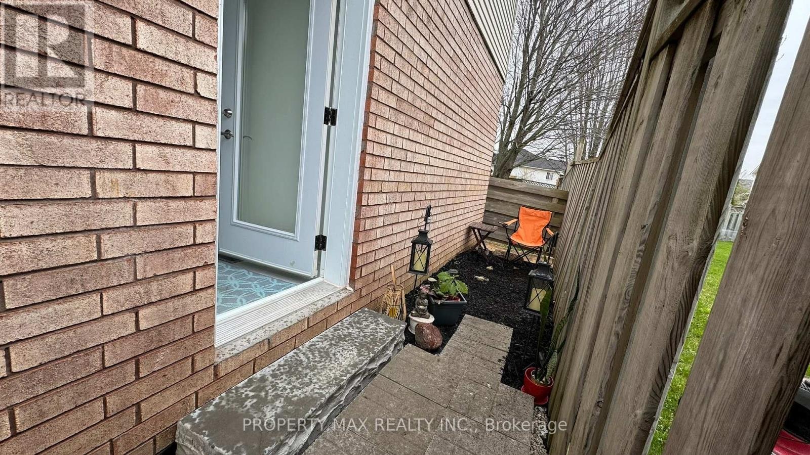 BSMT-30 Glenabbey Drive, Clarington, ON, L1E 1B8 - 2