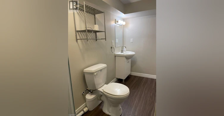 62 Euclid Avenue, Waterloo, ON, N2L 1Z3 - 9