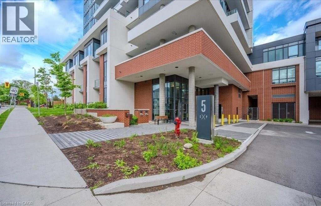 5 Wellington Street, Kitchener, ON, N2G 0E3 - 2