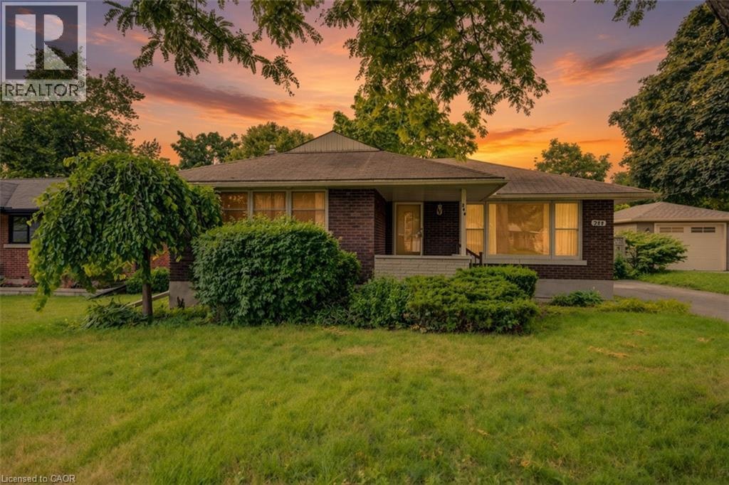 244 Royal Street, Waterloo, ON, N2J 2J2