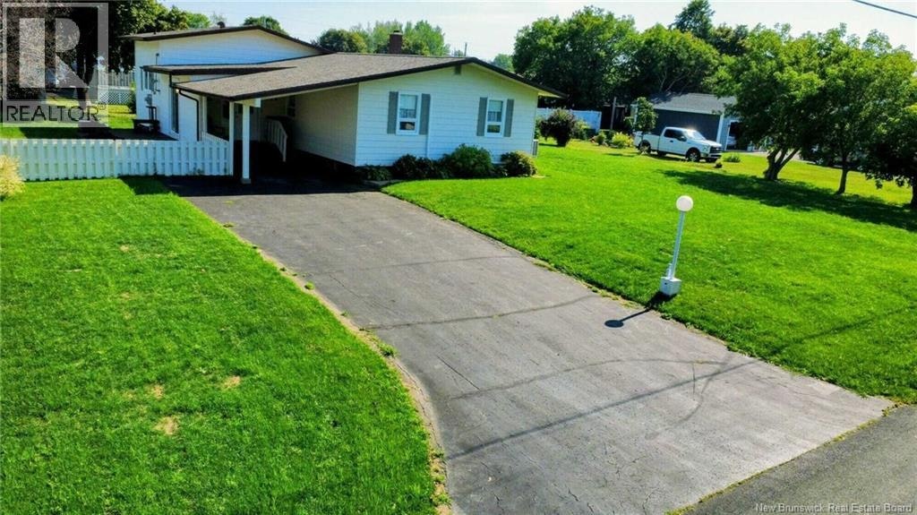 264 Rue Allard Street, Caraquet, NB, E1W 1A6