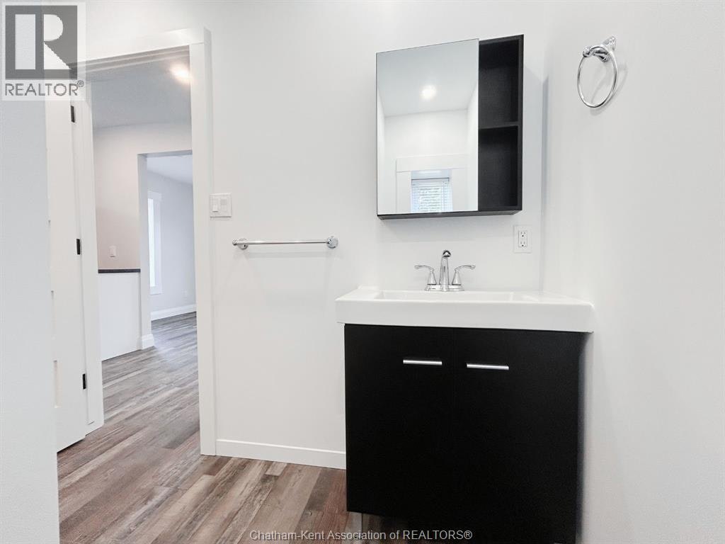 247 Selkirk Street, Chatham-Kent, ON, N7L 1Z5 - 8