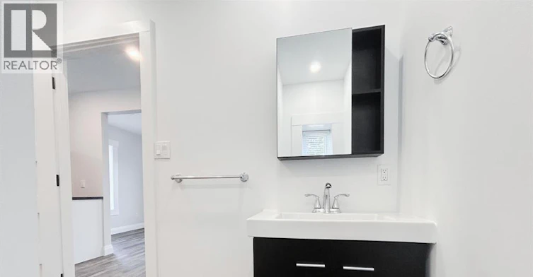 247 Selkirk Street, Chatham-Kent, ON, N7L 1Z5 - 8