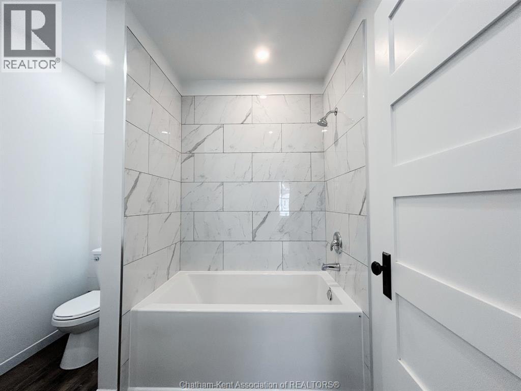 247 Selkirk Street, Chatham-Kent, ON, N7L 1Z5 - 7