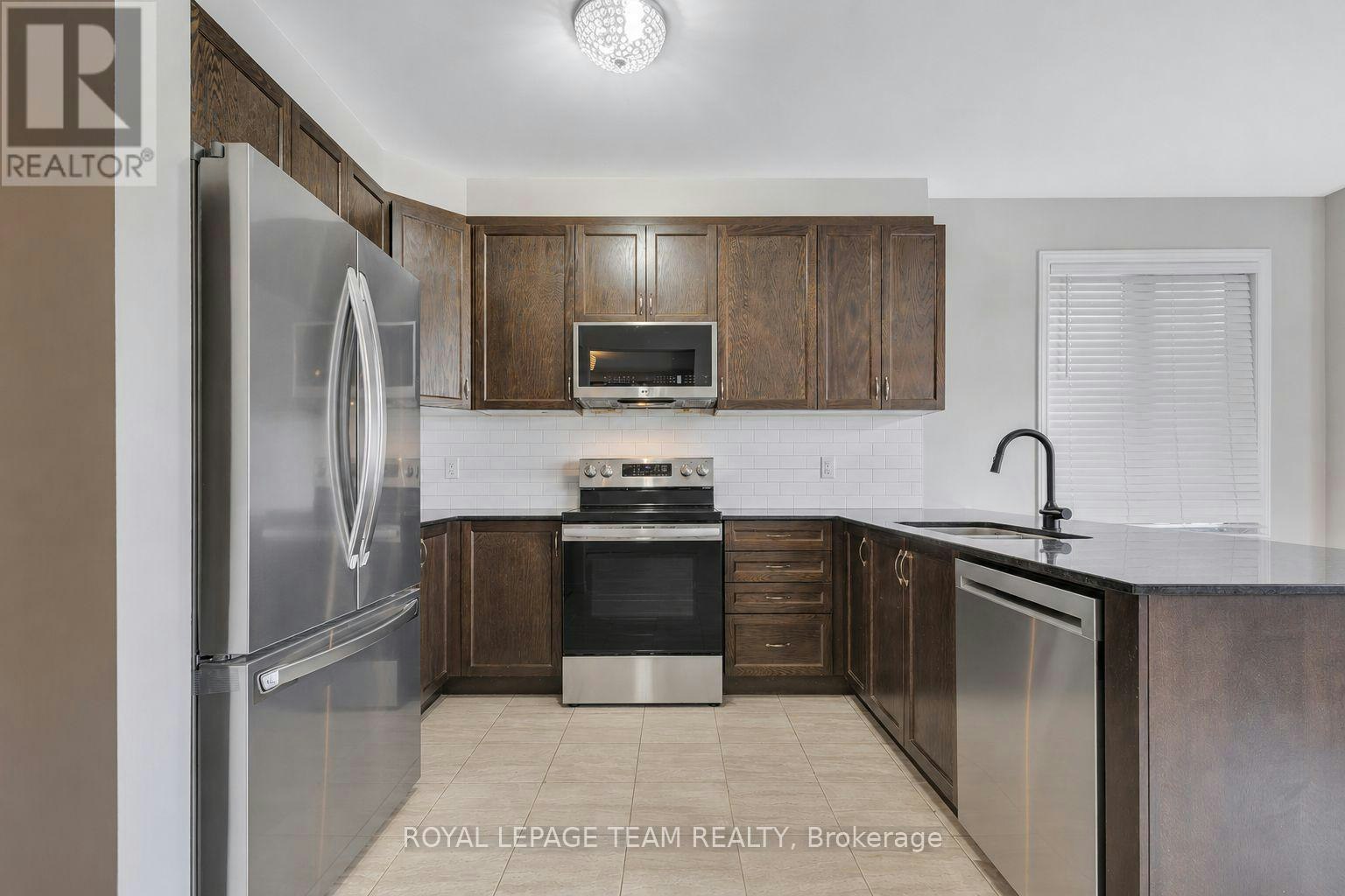 109 Falabella Street, Ottawa, ON, K2S 0X7 - 9